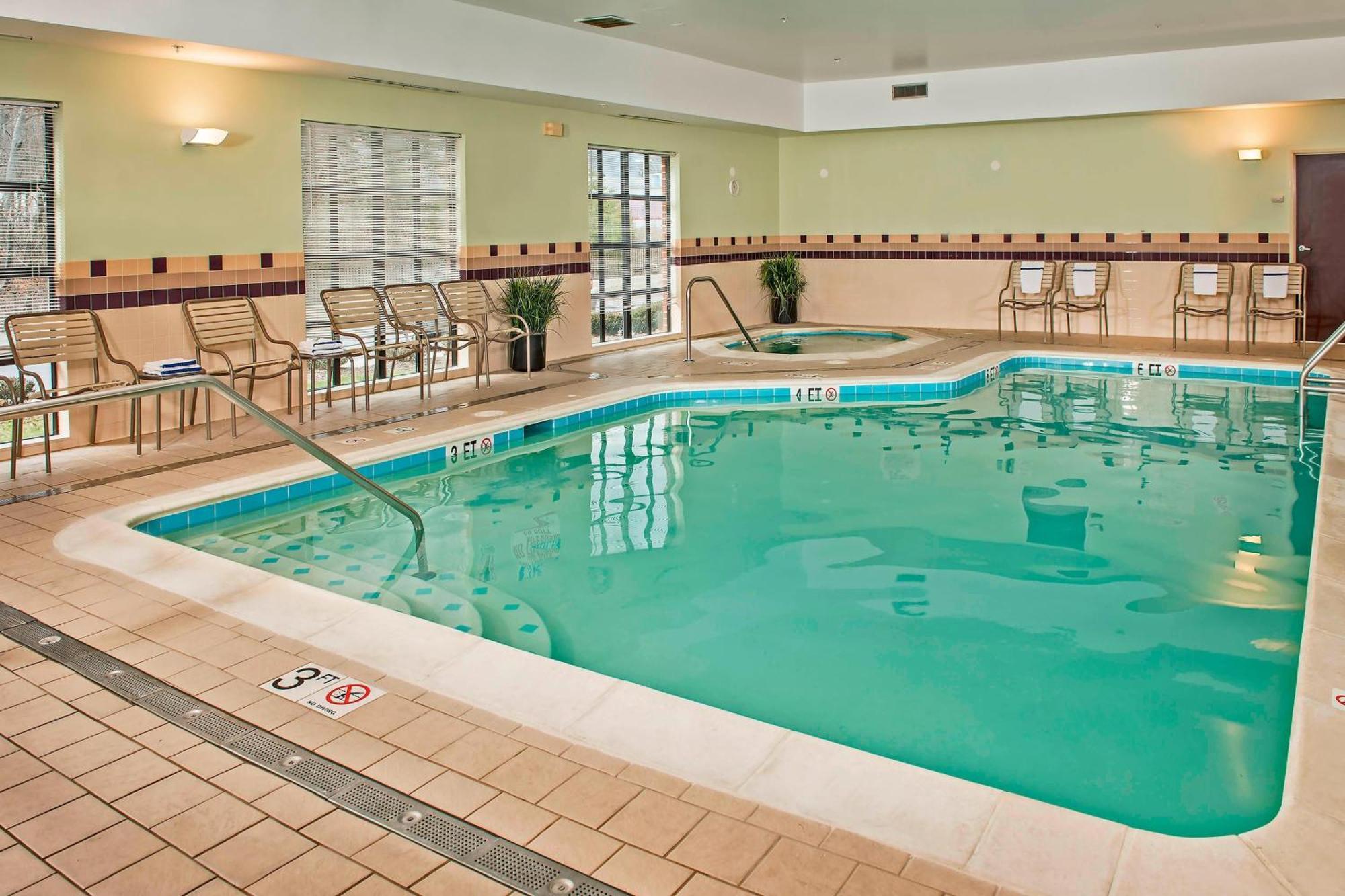 Springhill Suites Prince Frederick Экстерьер фото